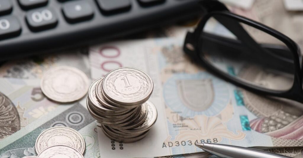 najniższa krajowa 2025, jaka jest wysokość netto, brutto i za godzinę pln